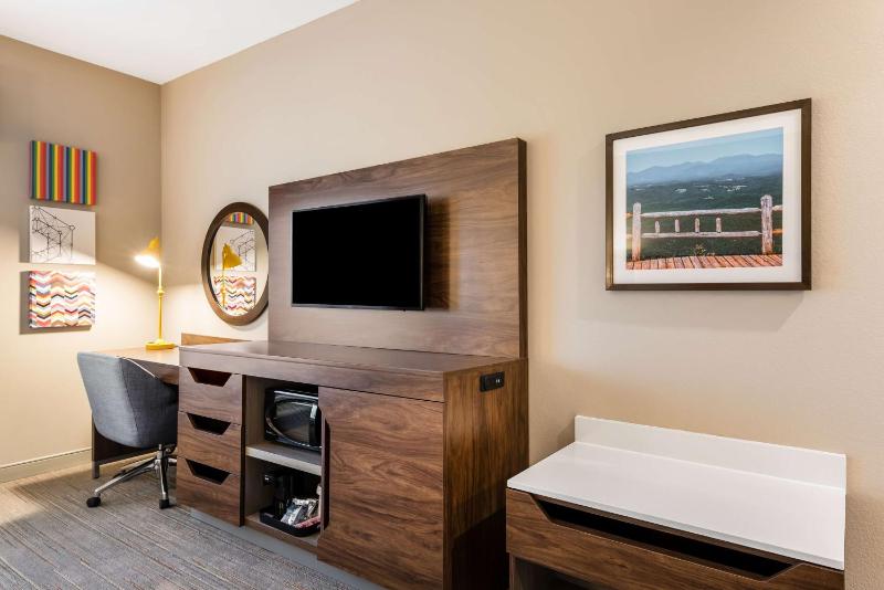 King Room - Hearing Access/Non-Smoking image 1