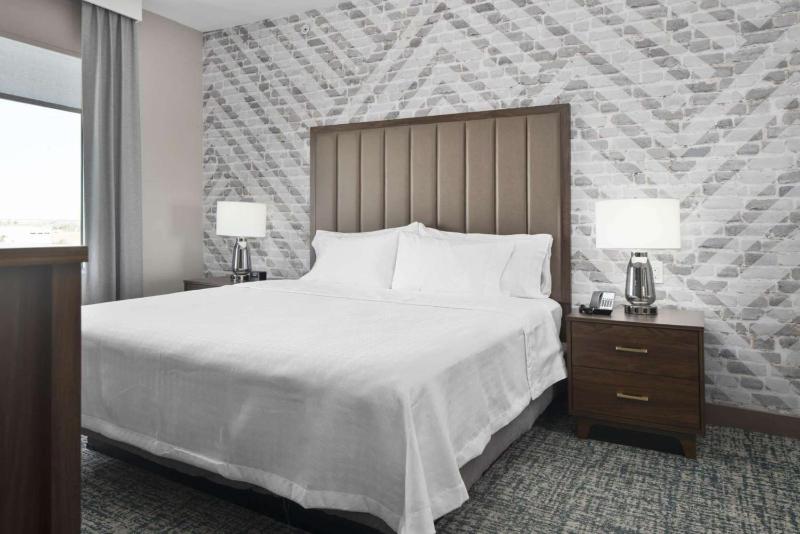 One-Bedroom King Suite - Non-Smoking image 1