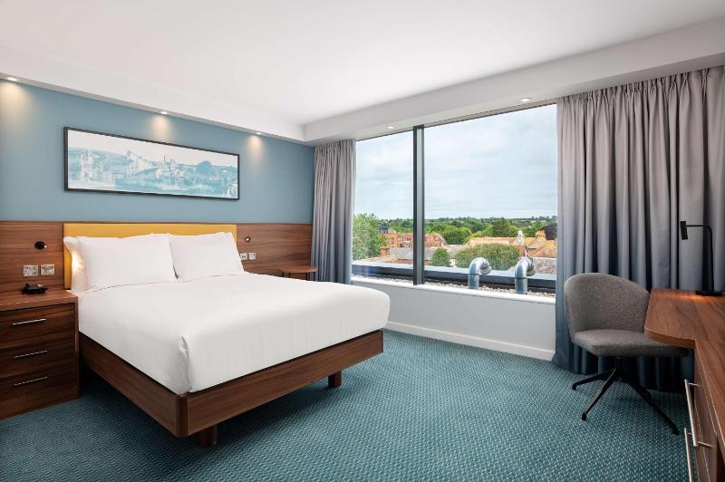 Queen Room with View image 1