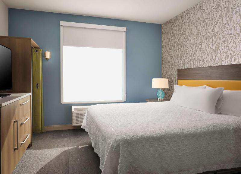 One-Bedroom King Suite - Non-Smoking image 3