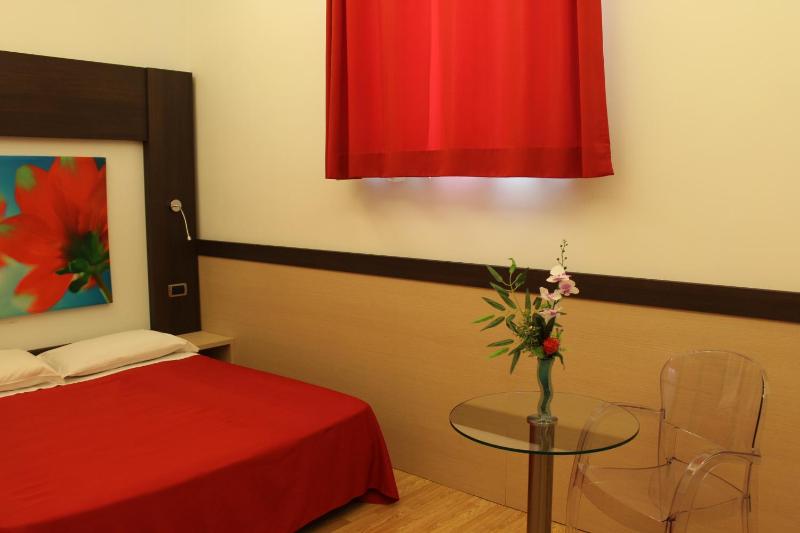 Standard Double or Twin Room image 3