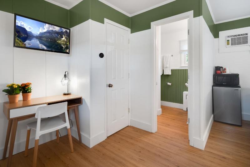 Double Room with Two Double Beds image 3