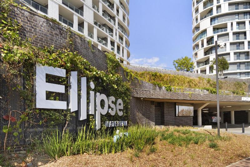 Ellipse Waterfall 31015 - image 6