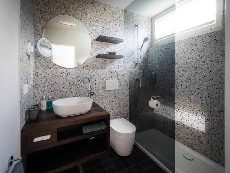 Superior Comfort Room image 3
