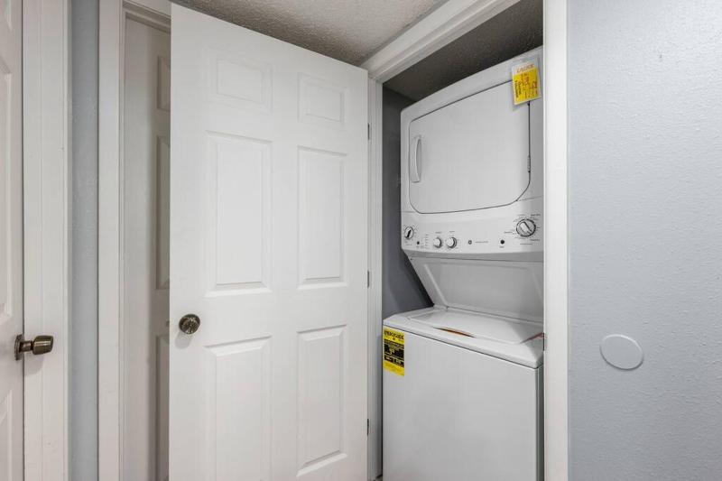 2 Bed 2 Bath 1st Fl Condo By Beach w Washer Dryer - image 19