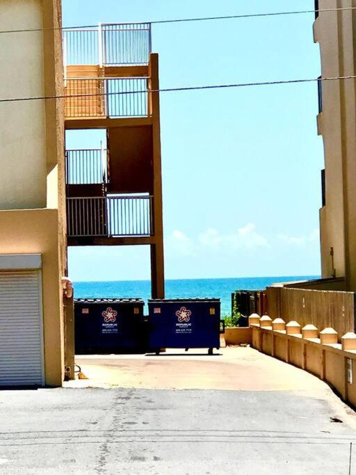1st Floor 2 Bd 2 Ba Condo w Beach View& Pool - image 14
