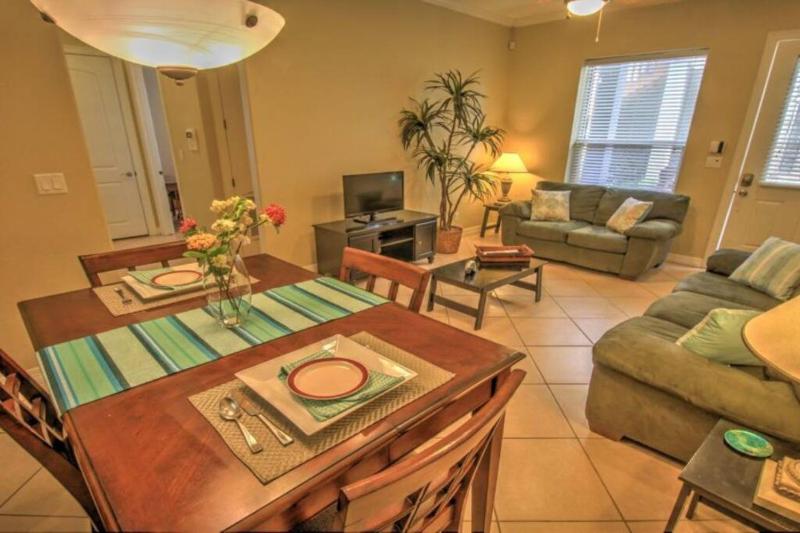 2 Bed 2 Bath 1st Floor Condo By Beach w Pool - image 17