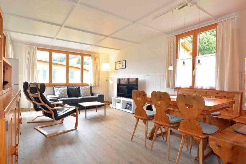 Apartment with Mountain View image 1