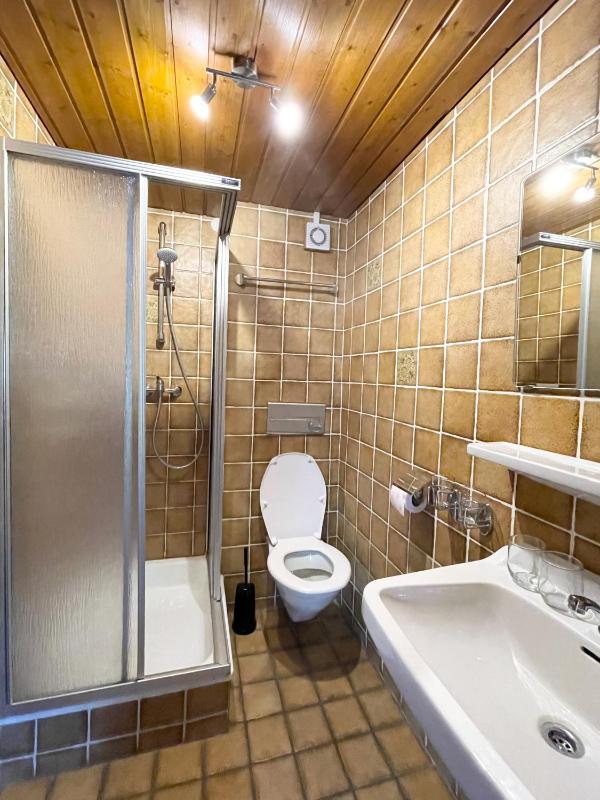 Triple Room with Balcony image 2
