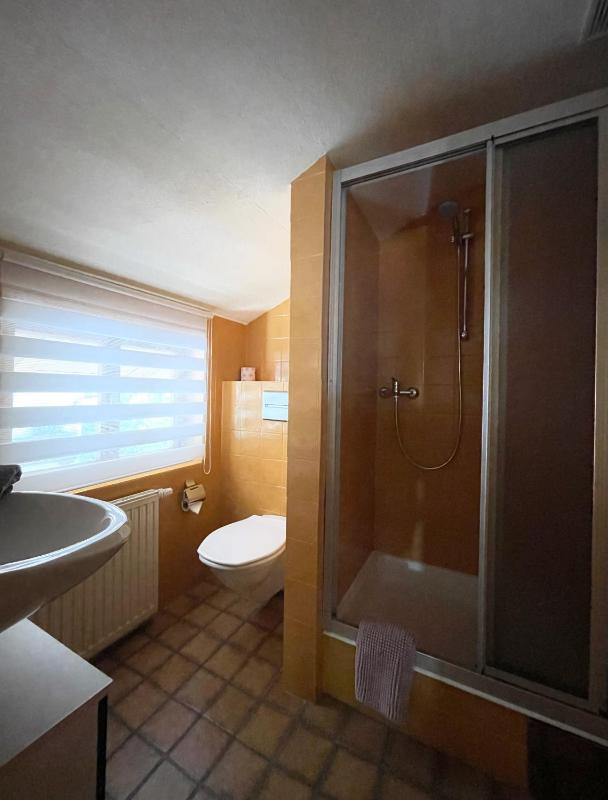 Double Room image 3