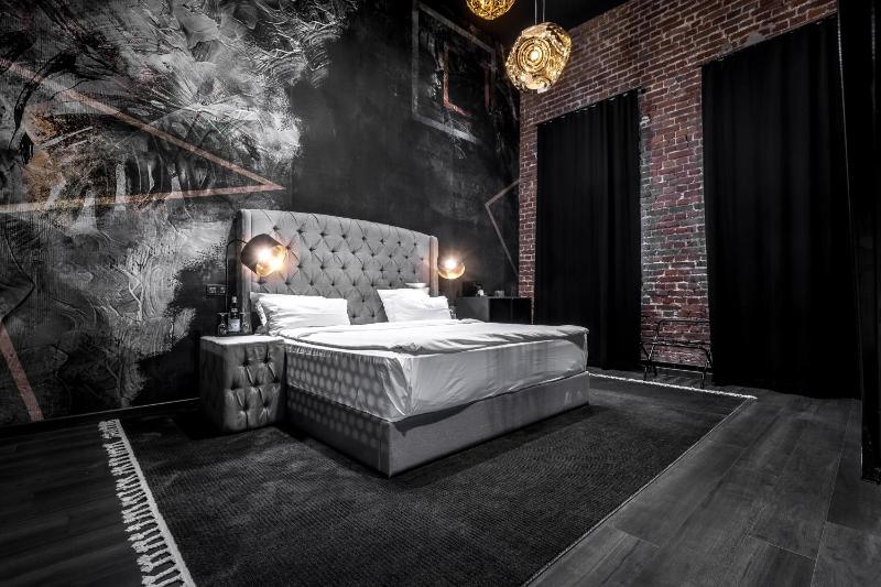 Black Superior Loft image 1