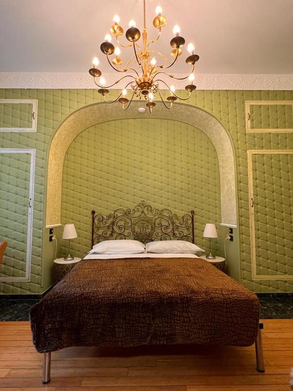 Superior King Room image 1