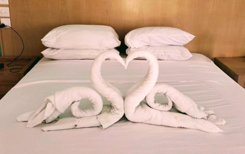 Double or Twin Room image 3