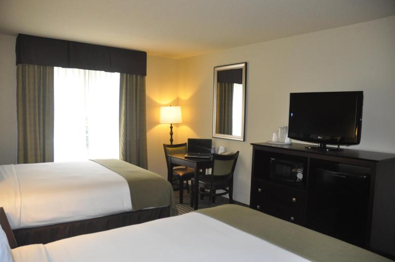 Holiday Inn Express and Suites Sarasota East By IHG - image 21