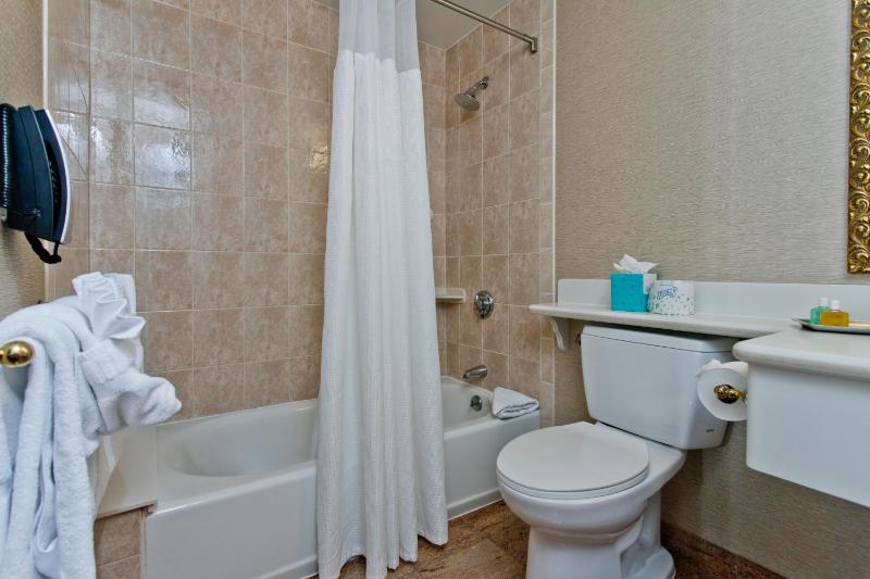 Budget Double Room image 2
