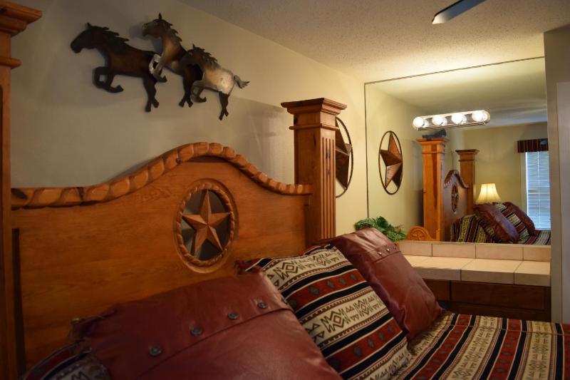 One-Bedroom Suite image 3