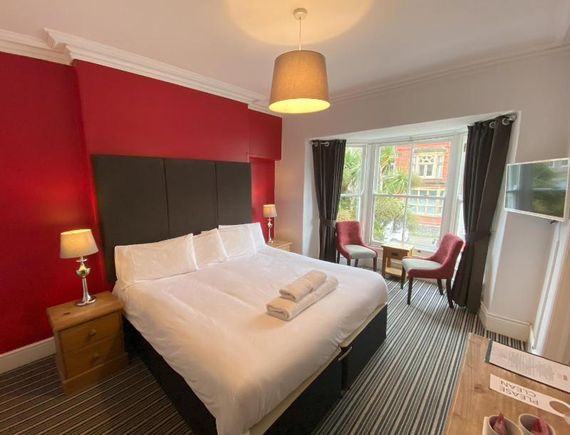 Triple Room image 1