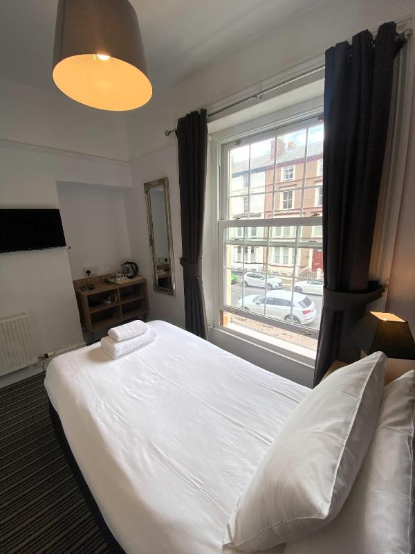 Single Room image 3