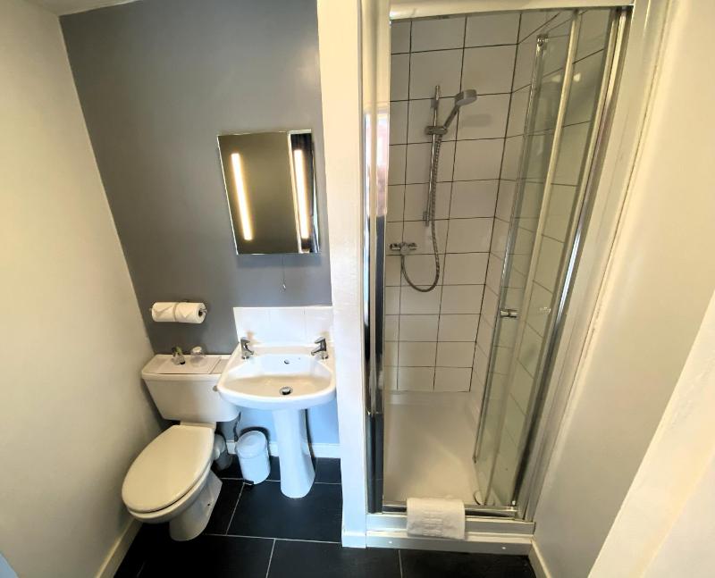 Single Room image 4