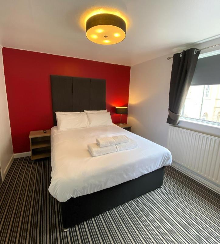 Double Room image 1