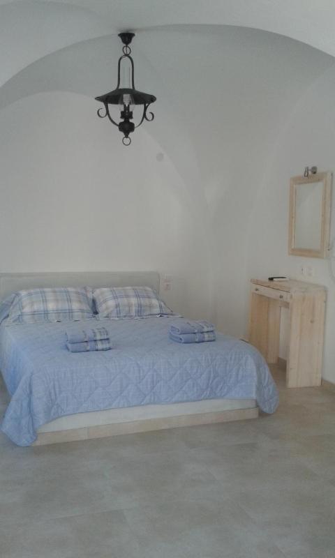 Double Cave Room-Lino image 4