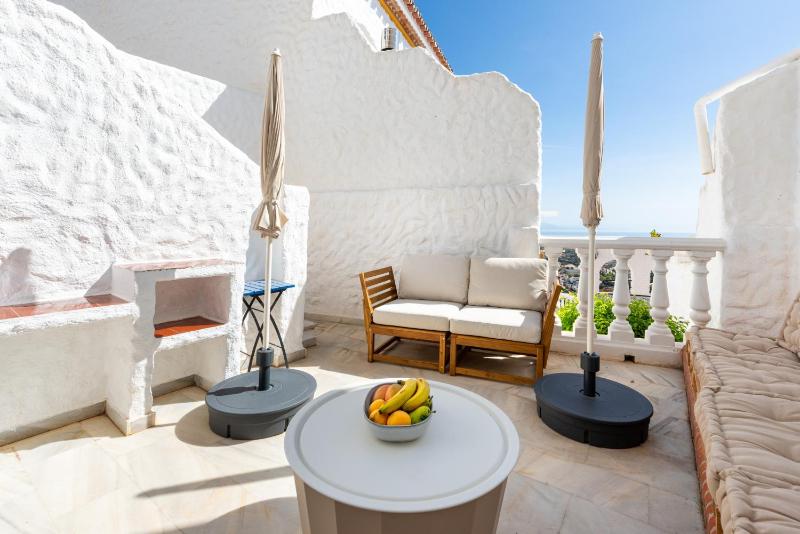 Casa de la Buena Vida - 3 Bedroom Townhouse with Sea View - image 7