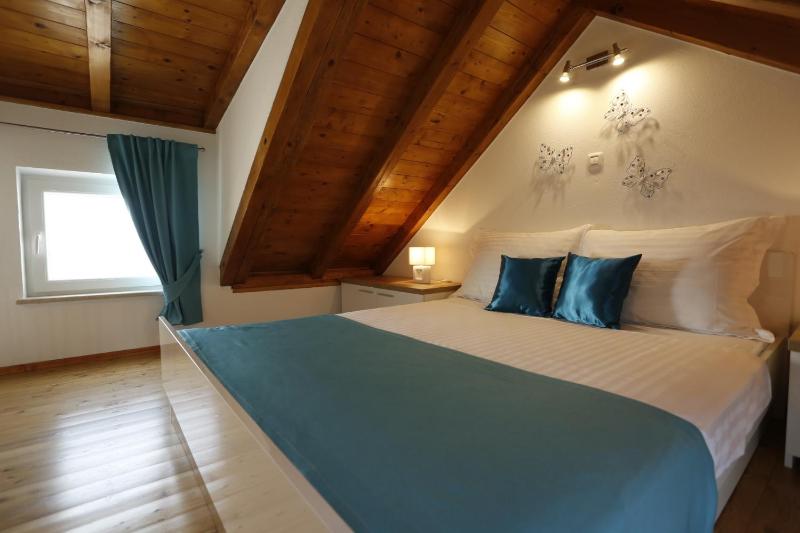 Villa - Beach Front image 1