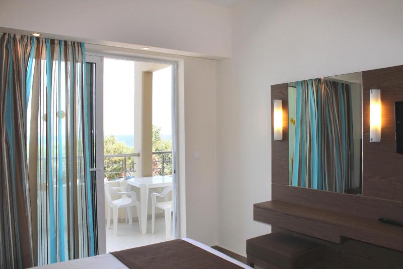 Sea Melody Beach Hotel Apartments - image 8