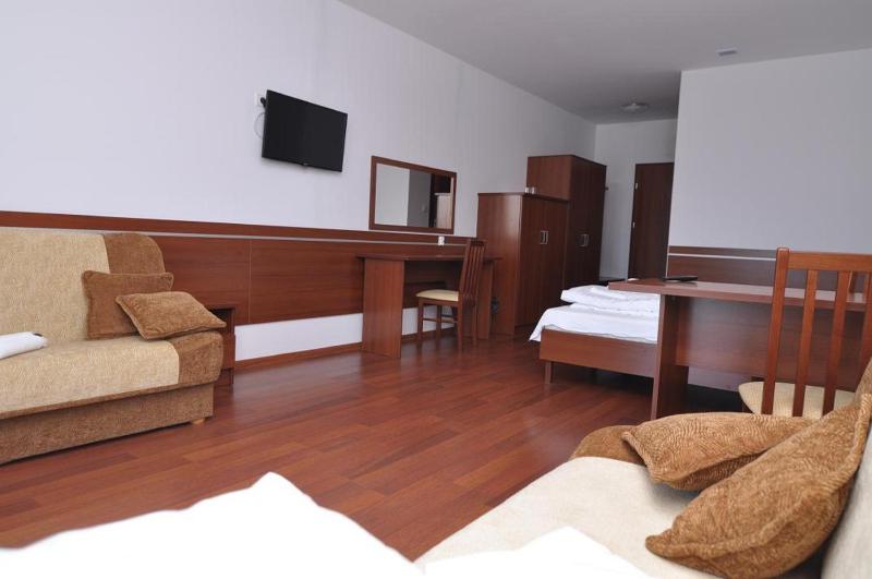 Quadruple Room image 4