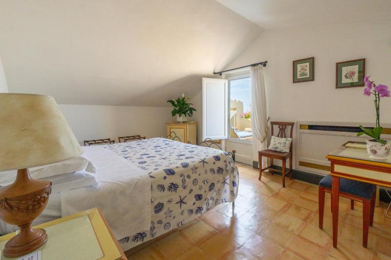 Double or Twin Room with Terrace and Sea View - Attic image 1