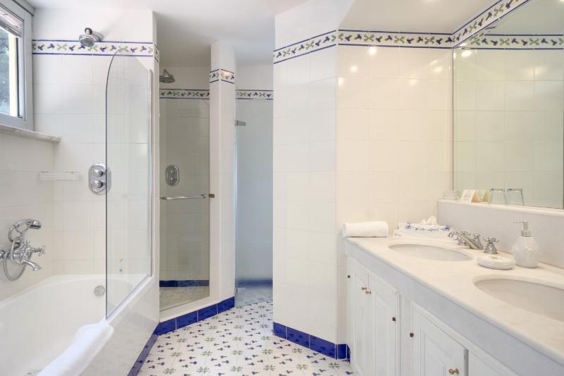 Superior Double Room with Sea View and Terrace image 2