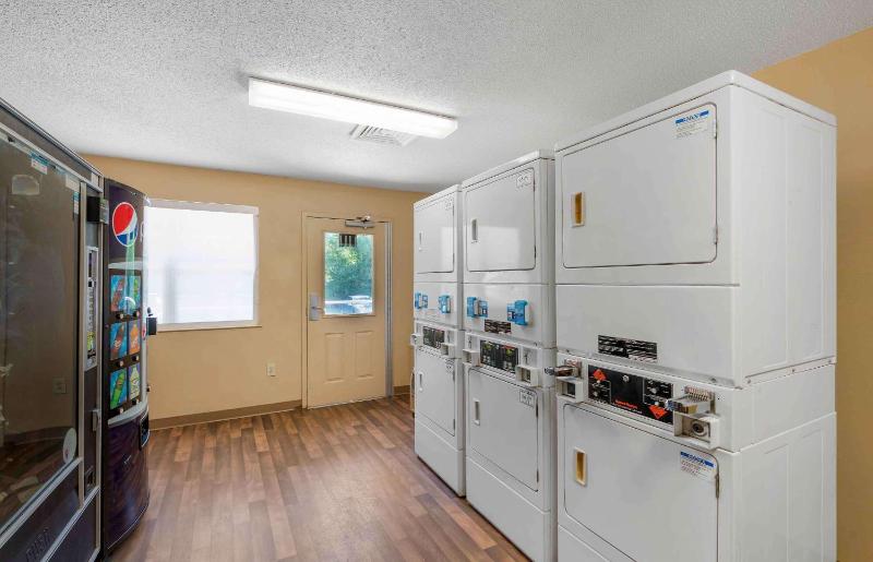 Extended Stay America Suites - Virginia Beach - Independence Blvd. - image 14