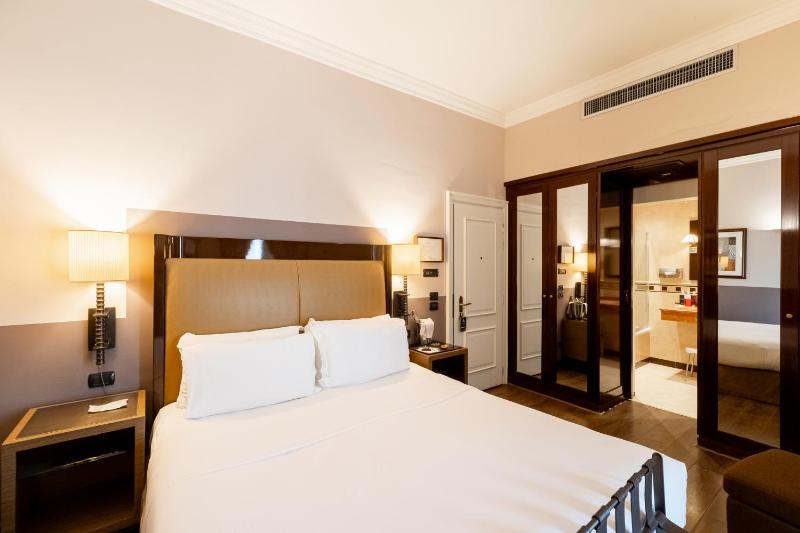 Junior Suite image 1