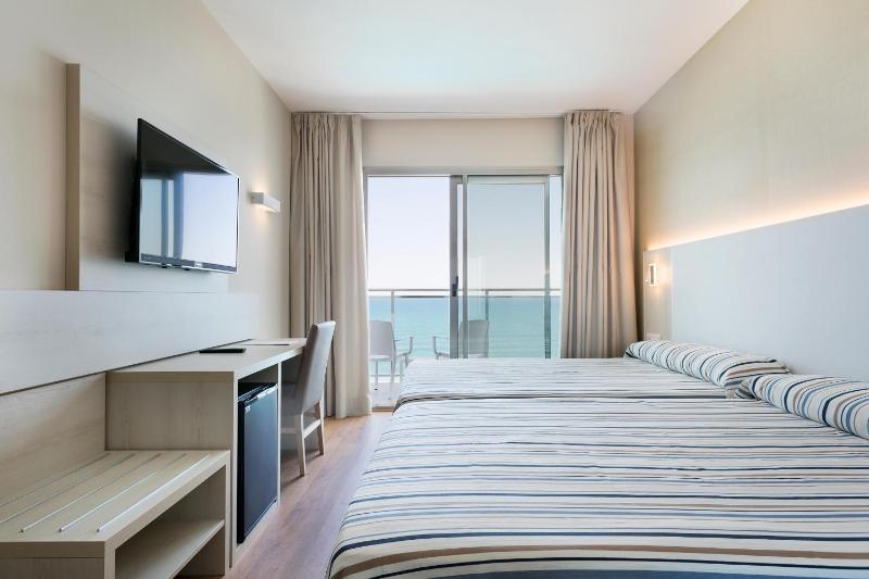Superior Room with Sea View (2 Adults) image 1