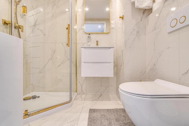 Studio Apartment image 3
