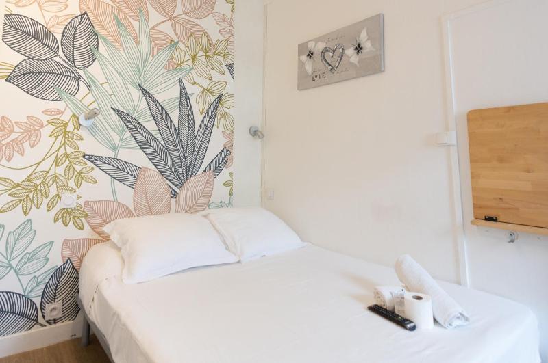 Double Room image 1