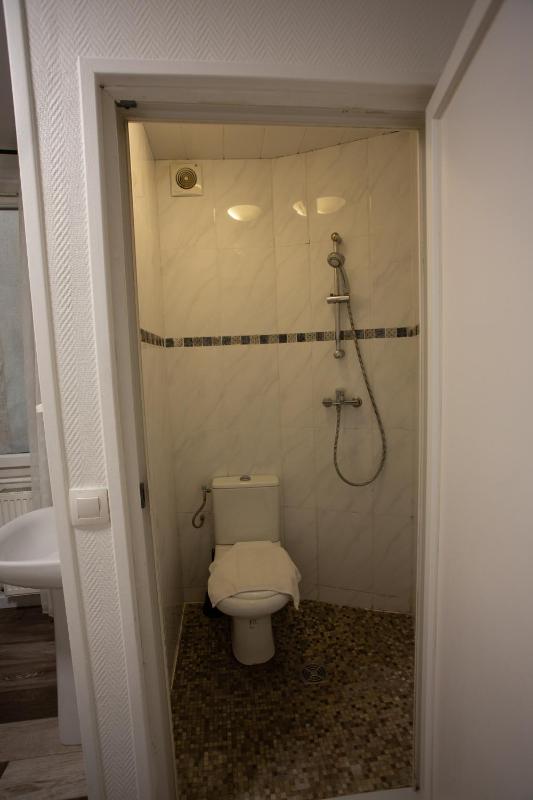 Double Room image 4