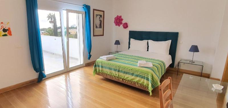 Villa Arquete 6 seat Jacuzzi 5 min walk to shops - image 22