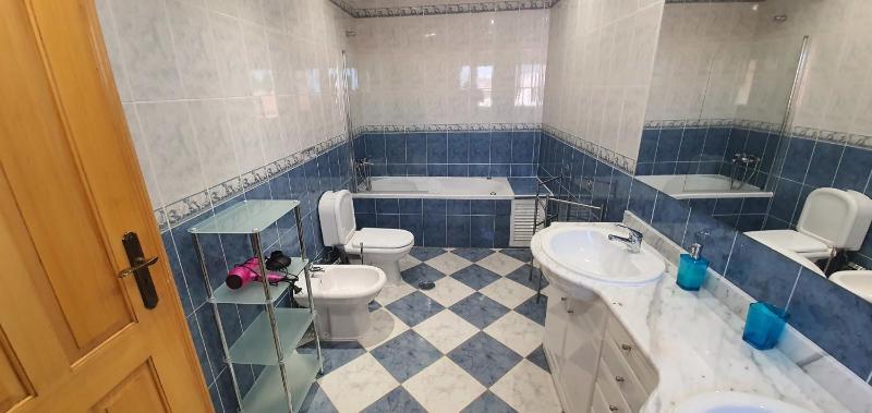 Villa Arquete 6 seat Jacuzzi 5 min walk to shops - image 11