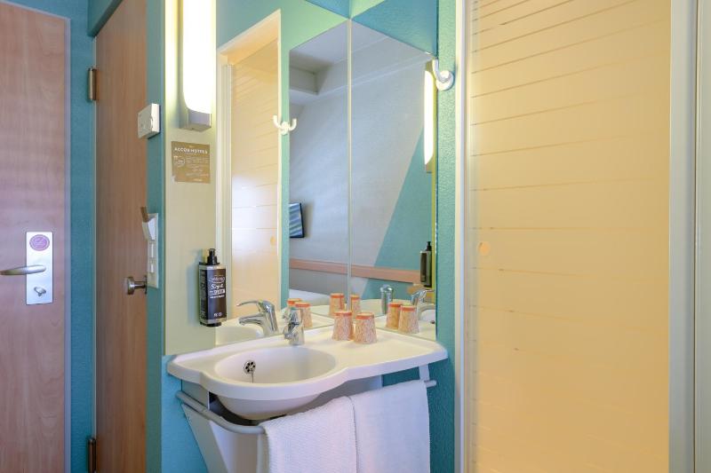 Double Room with One Double Bed image 2