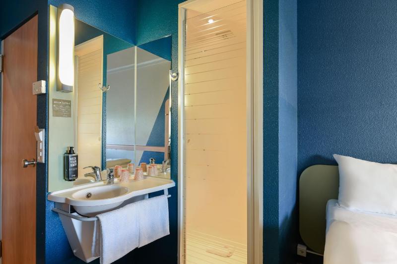 Double Room with One Double Bed image 3
