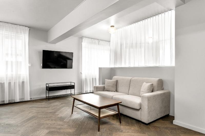 The Swan House by Heimaleiga - image 8