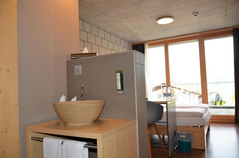 Queen Room with Balcony image 4
