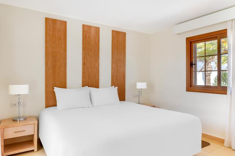 One-Bedroom Apartment image 3