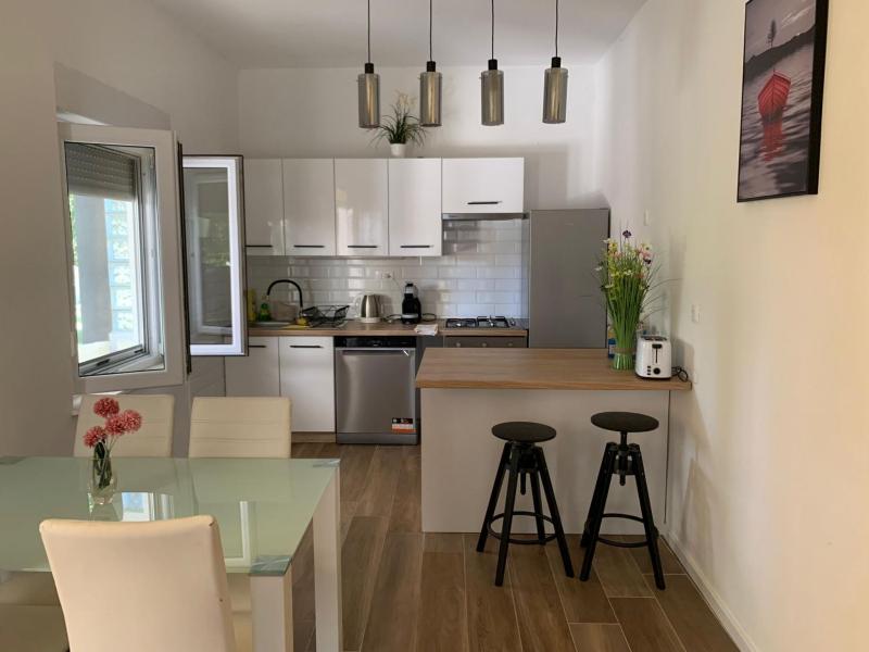 Apartment 877-3 - image 16
