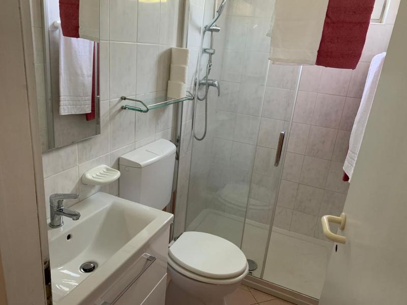 Apartment 877-3 - image 38