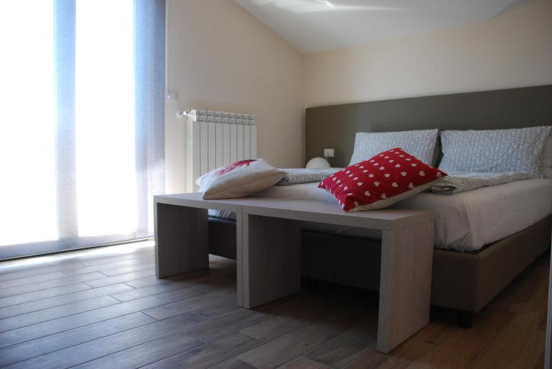 Deluxe Double or Twin Room with Balcony image 2