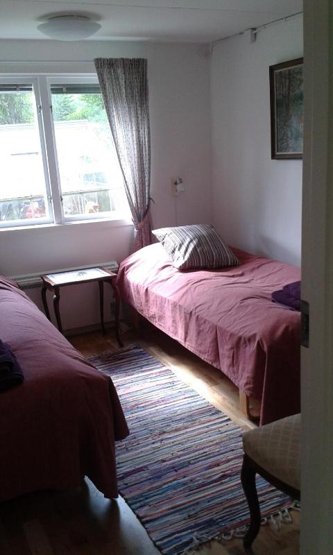 Twin Room with Shared Bathroom image 3