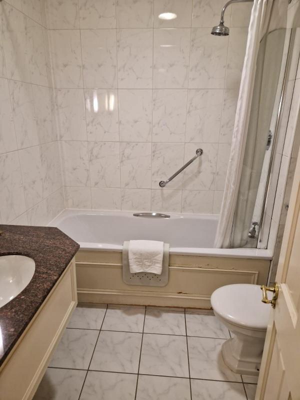 Classic Double or Twin Room image 1