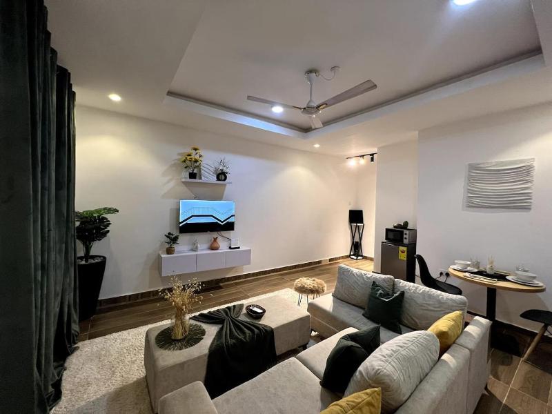 Cozy minimal suite - image 10